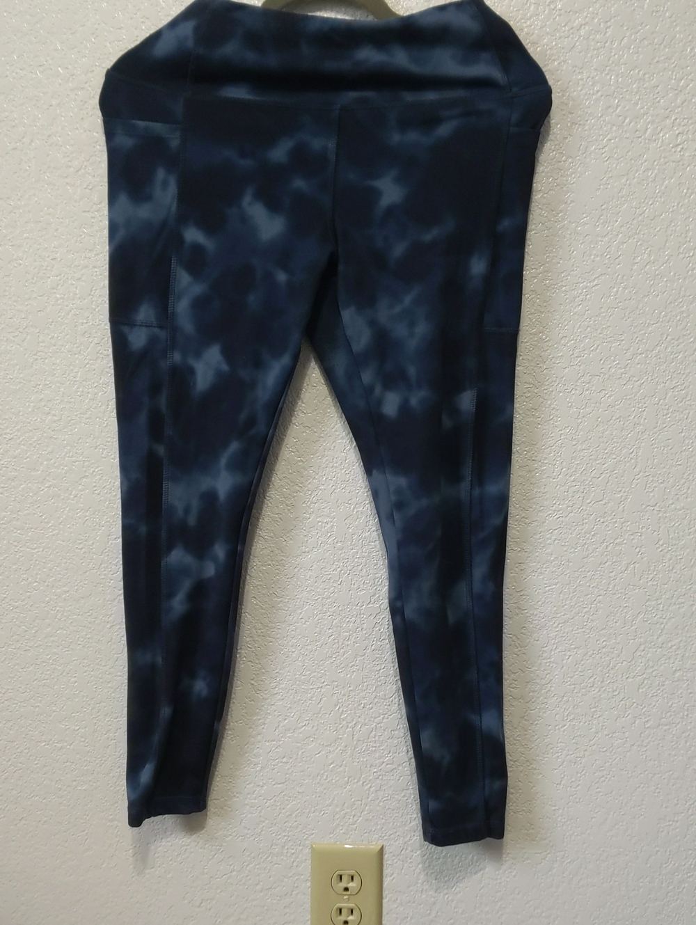 Danskin Navy Blue Tie-Dye Leggings